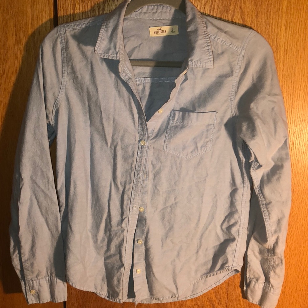 Long sleeve button down, light blue color